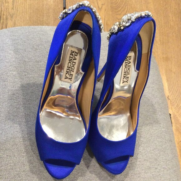 Badgley Mischka Women's Kiara Peep Toe Satin Platform High-Heel Pumps - Picture 9 of 11